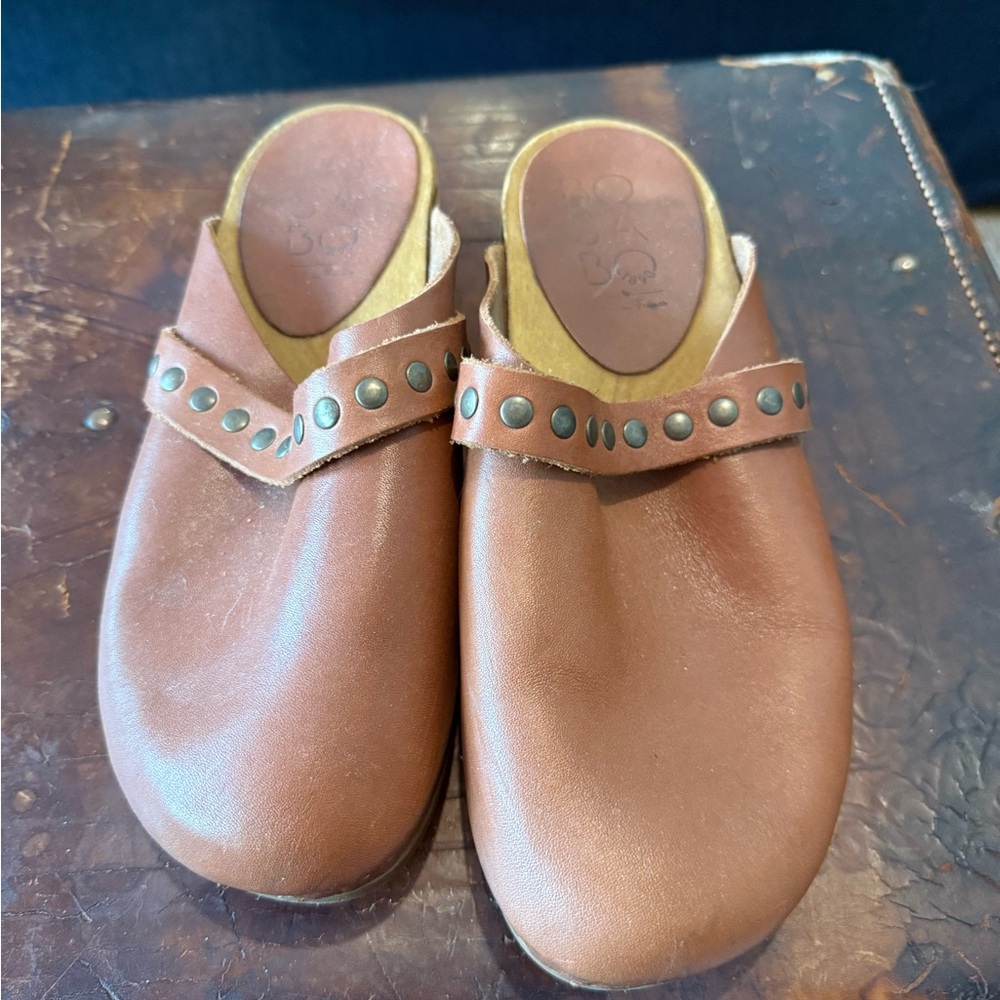 Elegant Brown Leather Mules with Stud Accents - 39